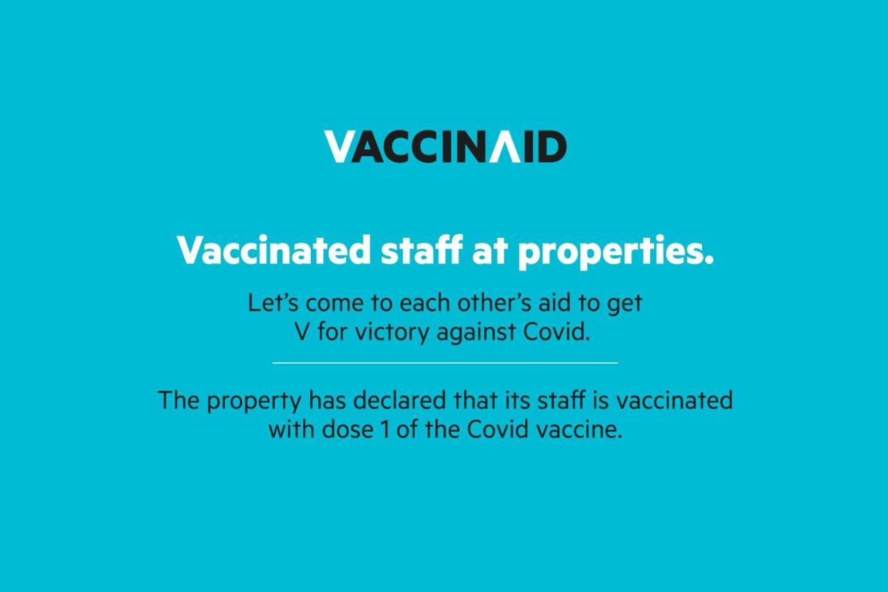 Vaccinated Staff- Oyo 8692 Vibrant Regency Hotel
