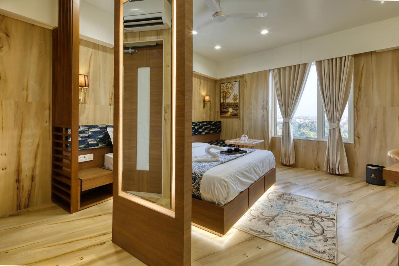 Elysian Residency 3*