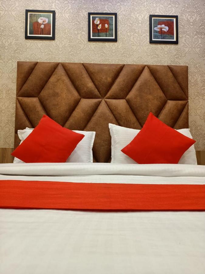Lords In Hotel 3*