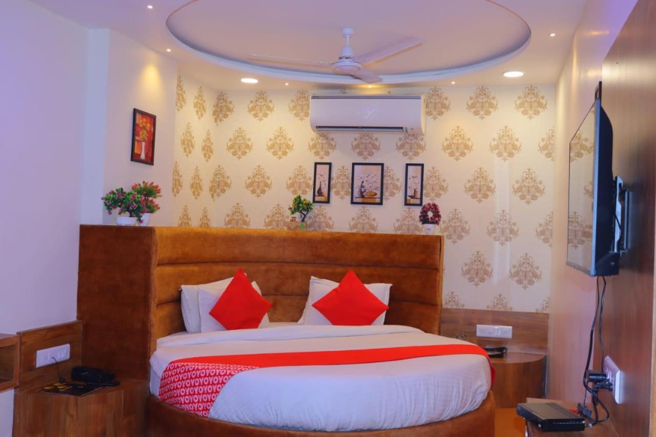 Lords In Hotel Ahmedabad