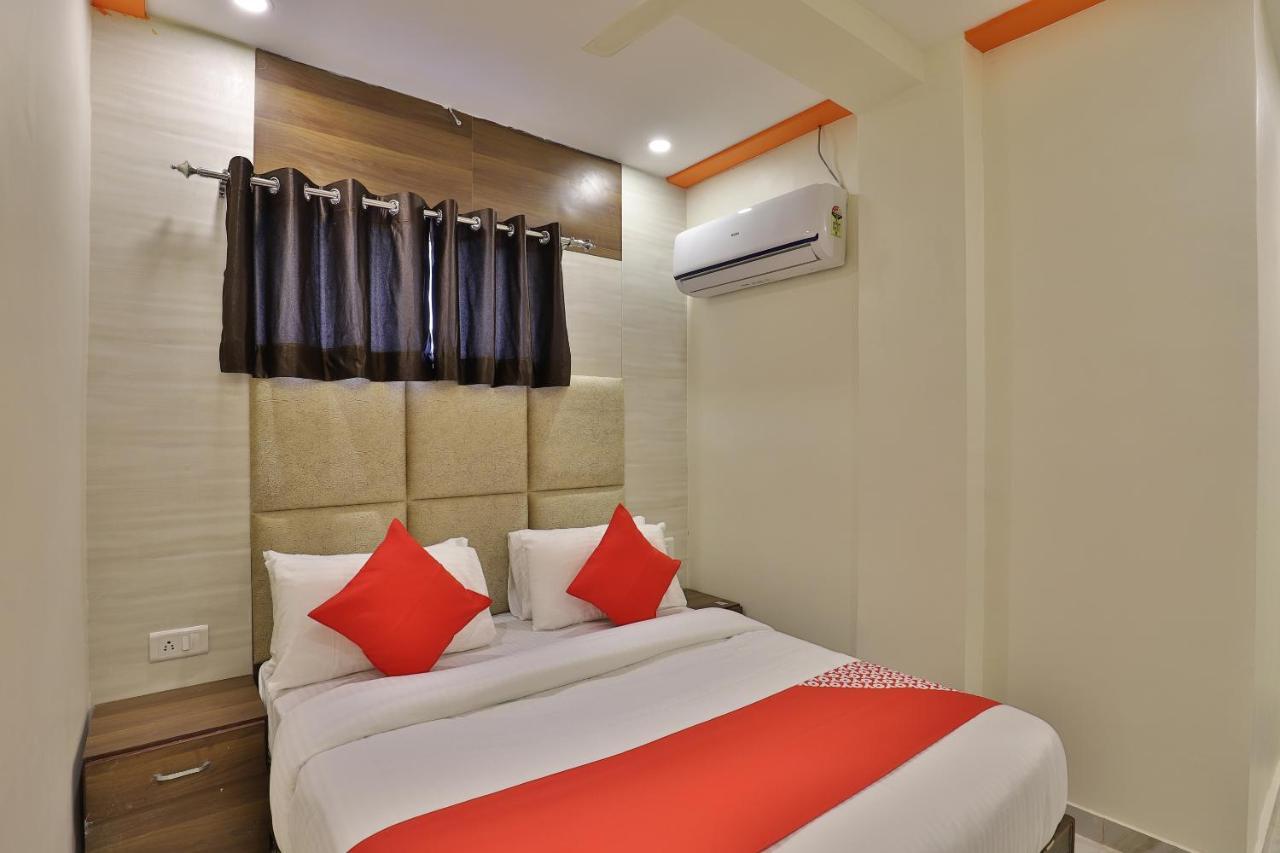 Oyo 37359 Hotel Shiv Villa Hotel