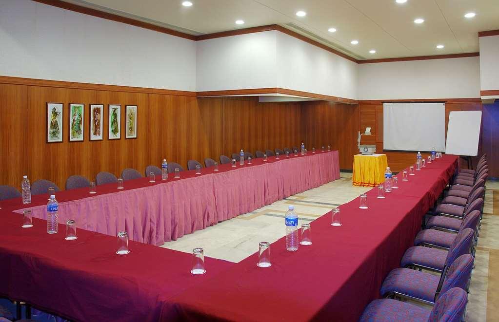 Comfort President Near Junction Station Hotel 4*