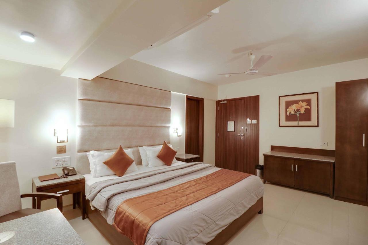 Centra Hotel 3*