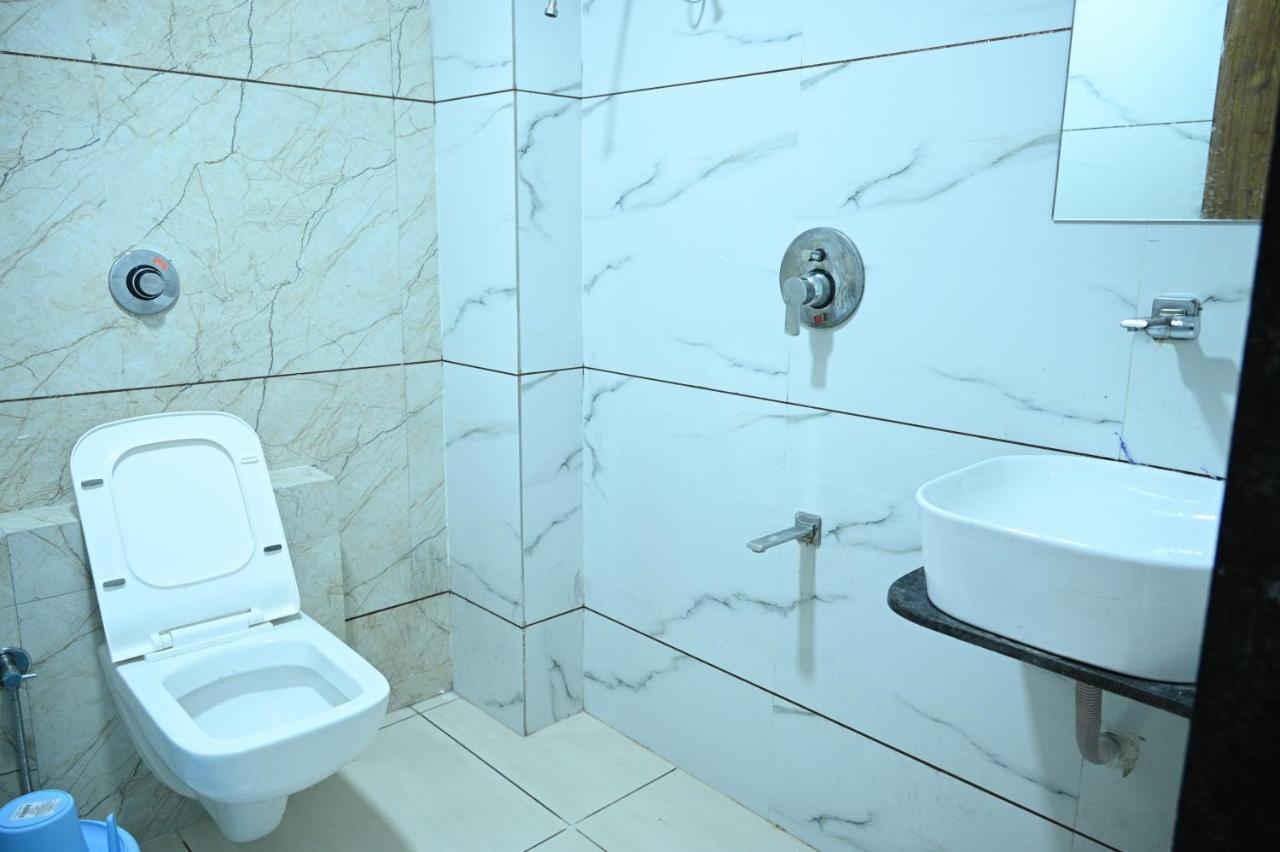 Avens Hotel 2*