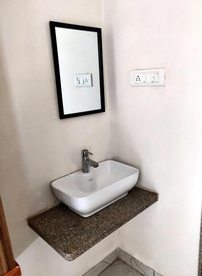 Hotel Milan Ahmedabad