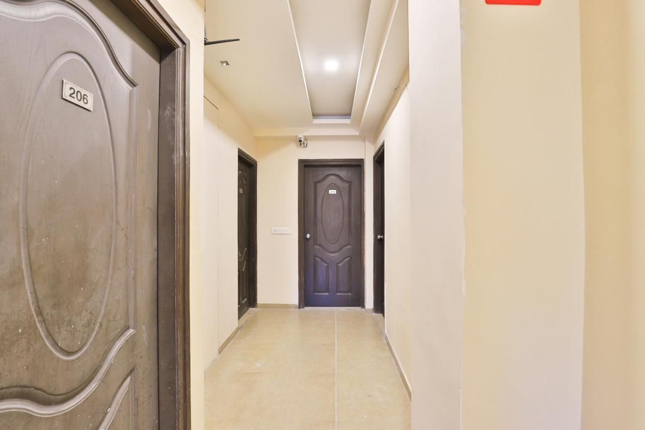 Hotel Oyo 2466 Laljis 3*