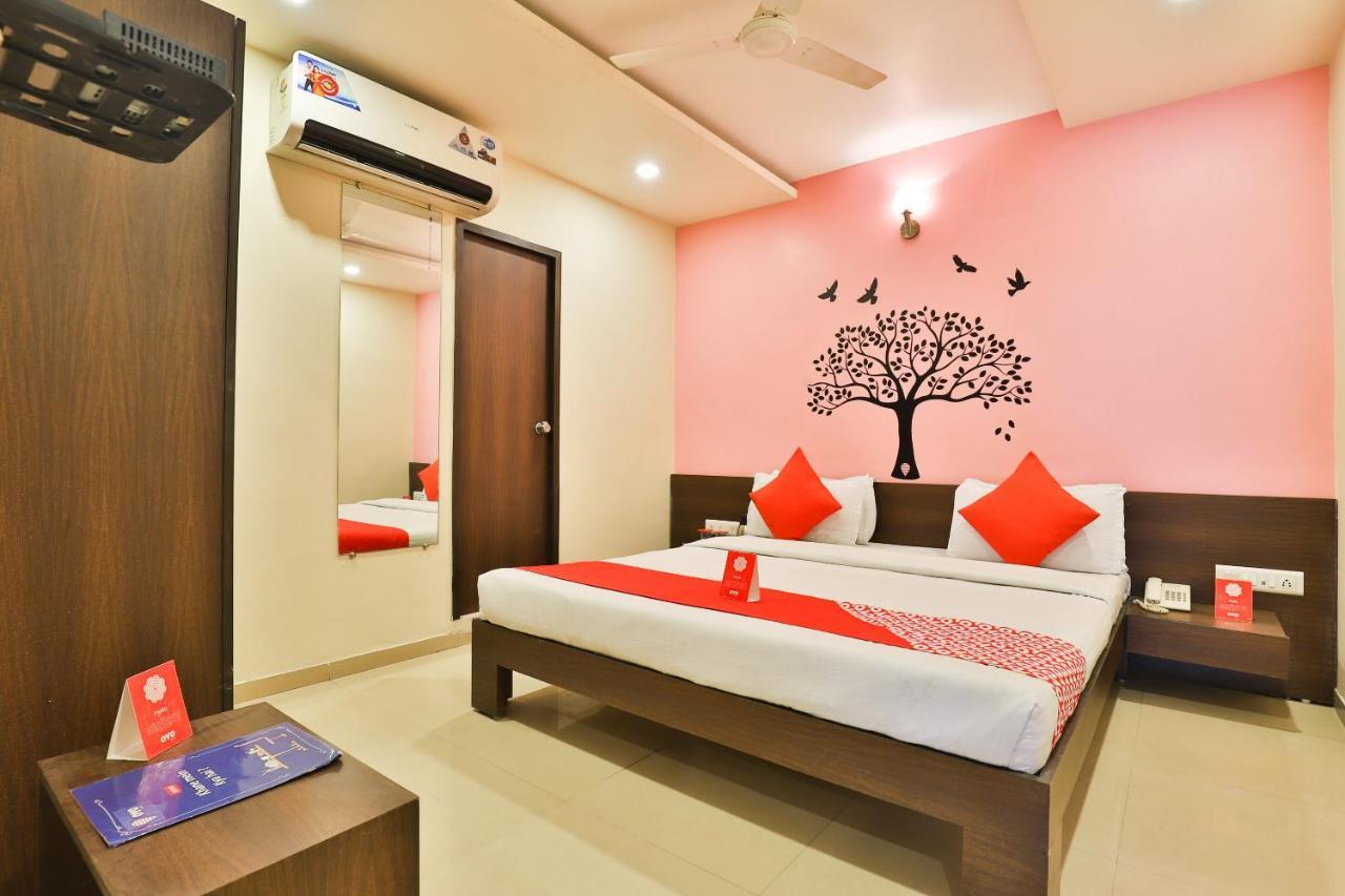 Oyo 2466 Laljis Hotel 3*