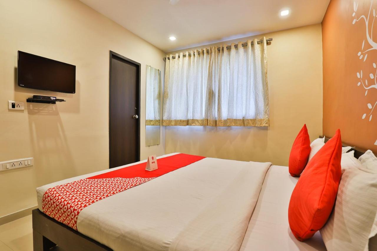 Oyo 2466 Laljis Ahmedabad