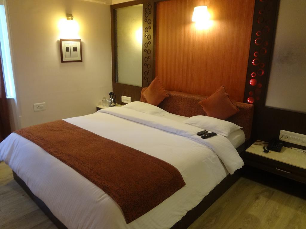 Royal Highness 3* Ahmedabad