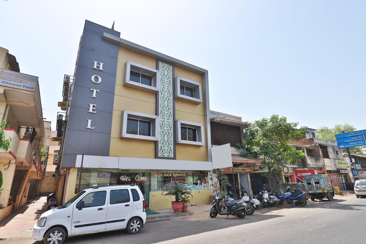 Oyo 2466 Laljis Ahmedabad