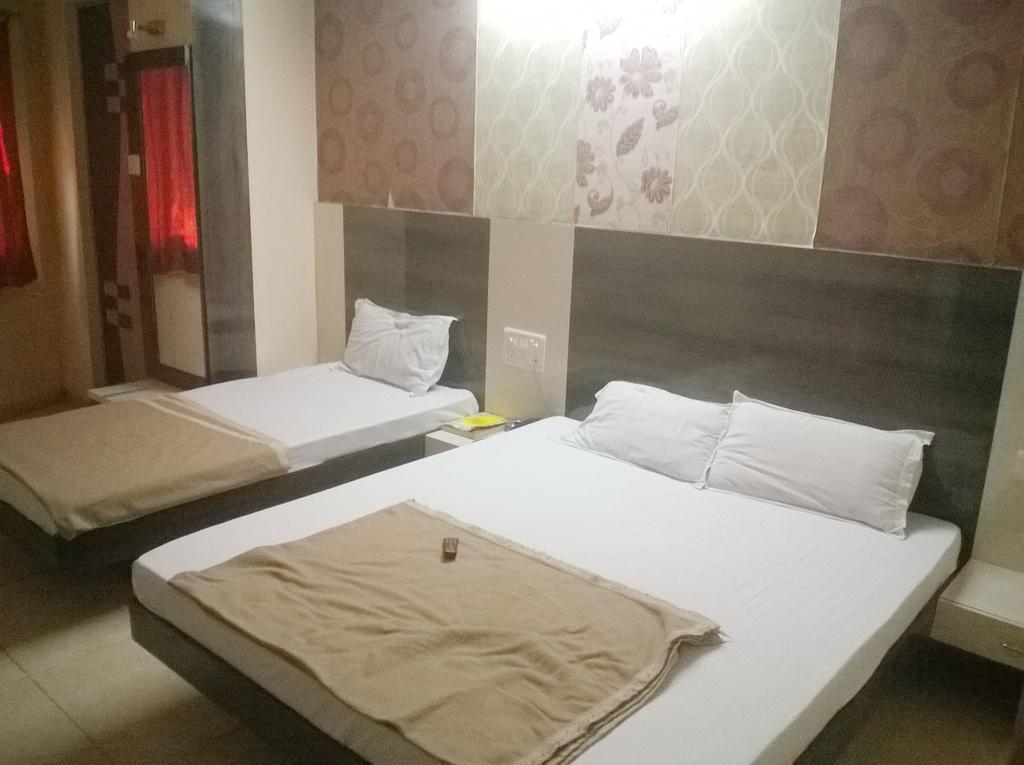 Signature Hotel 2*