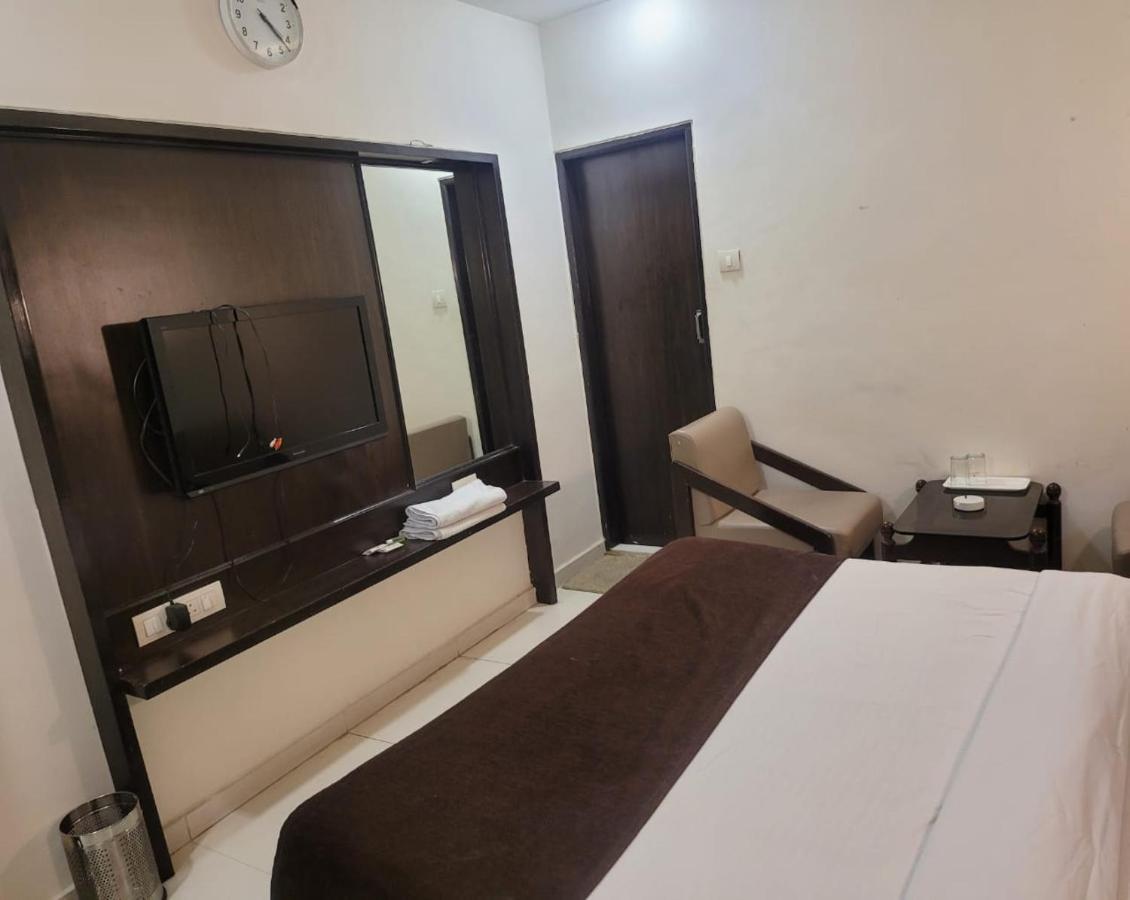 Golden Plaza 3*