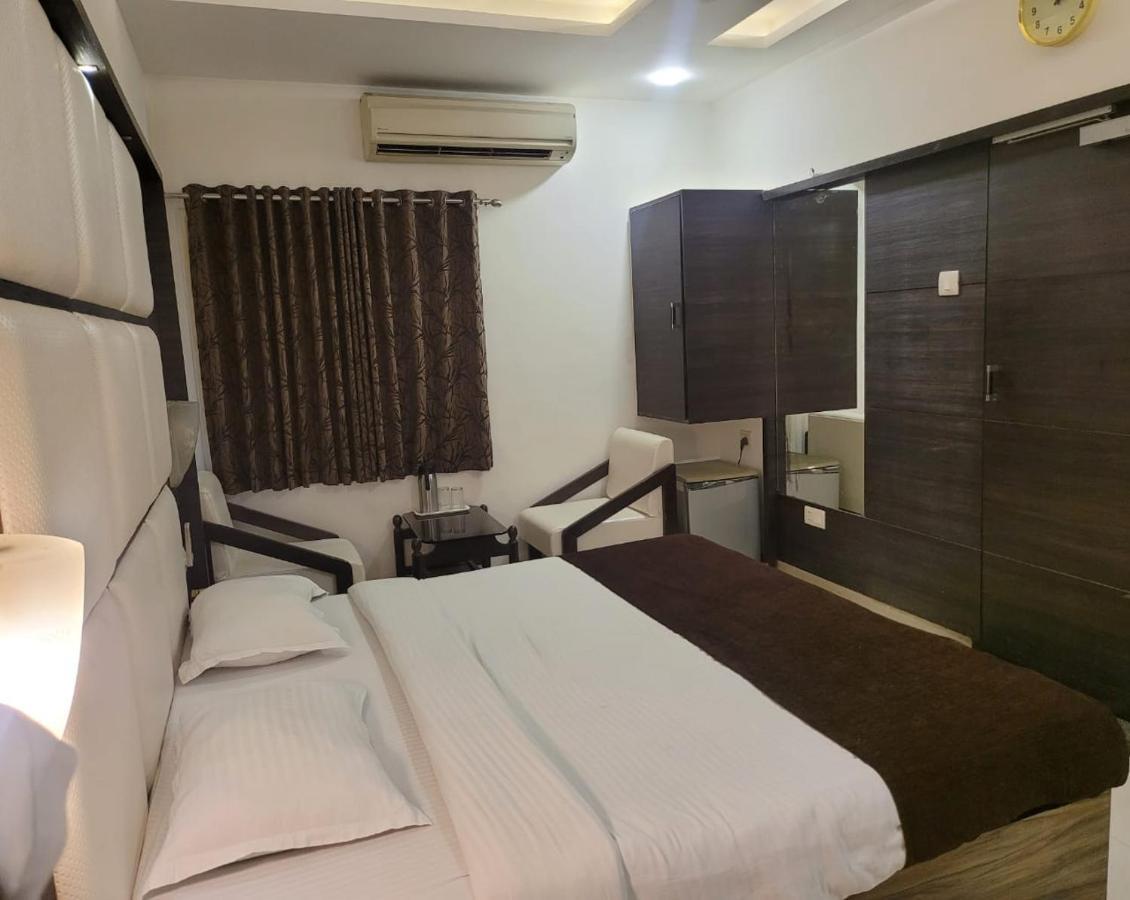 Golden Plaza Hotel