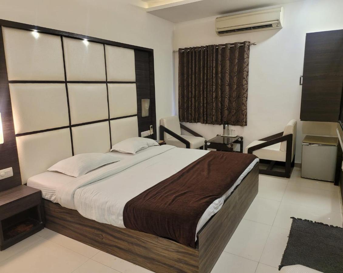 Golden Plaza Hotel