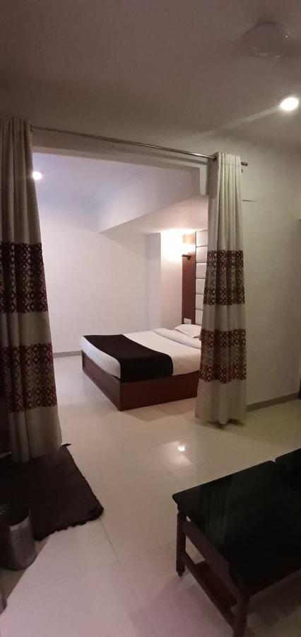 Golden Plaza Hotel