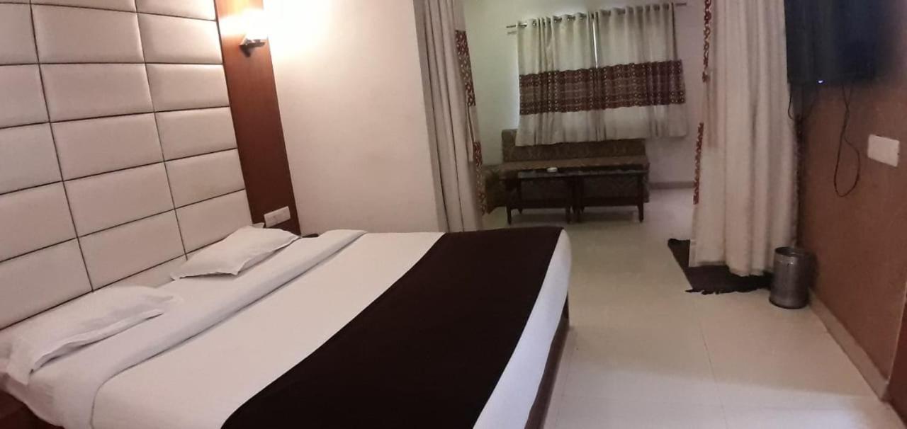 Hotel Golden Plaza Ahmedabad