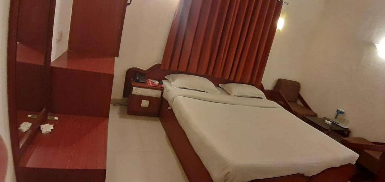 Hotel Golden Plaza Ahmedabad