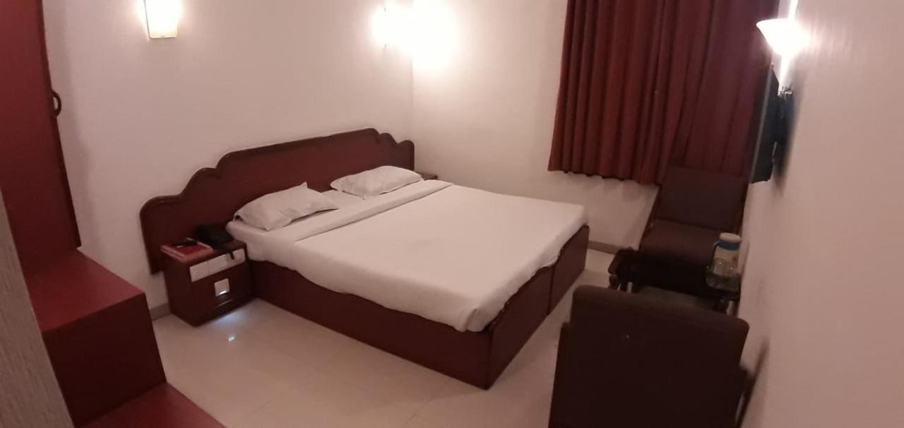 Golden Plaza Hotel 3*