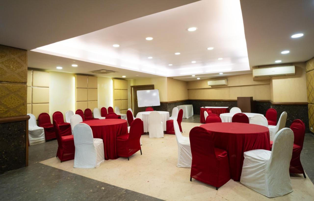 The Fern Residency, Subhash Bridge, Hotel