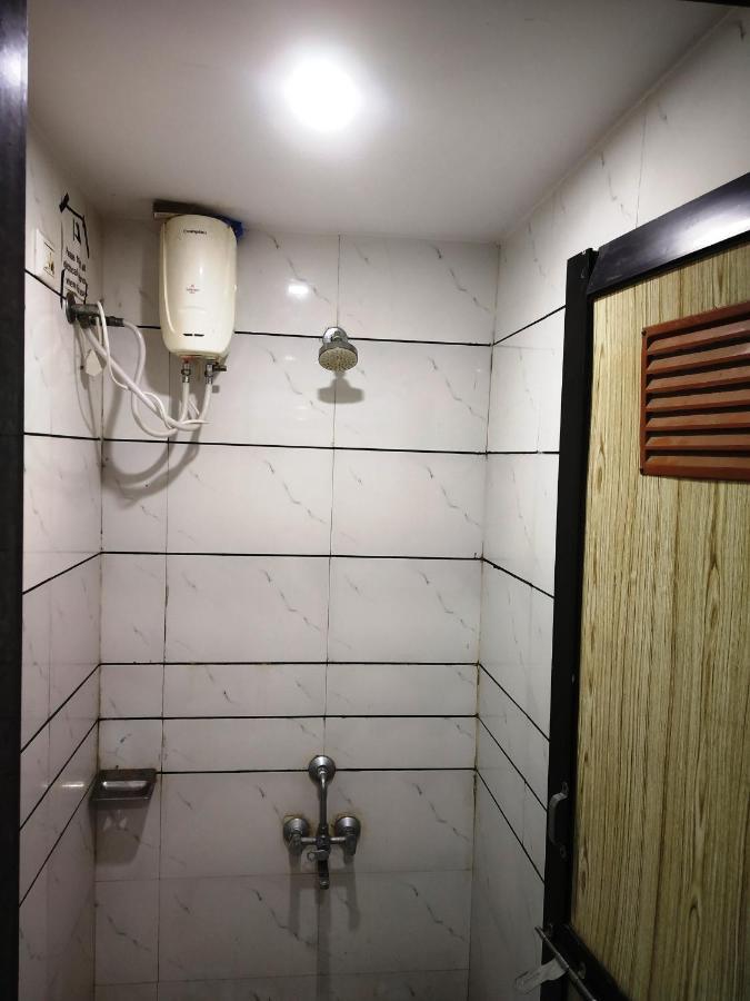 Relax Ac Hostel Ahmedabad