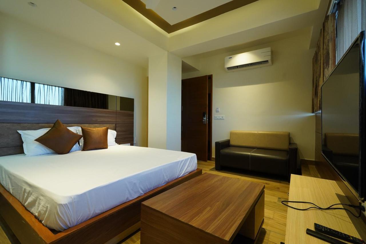4 Point 3* Ahmedabad