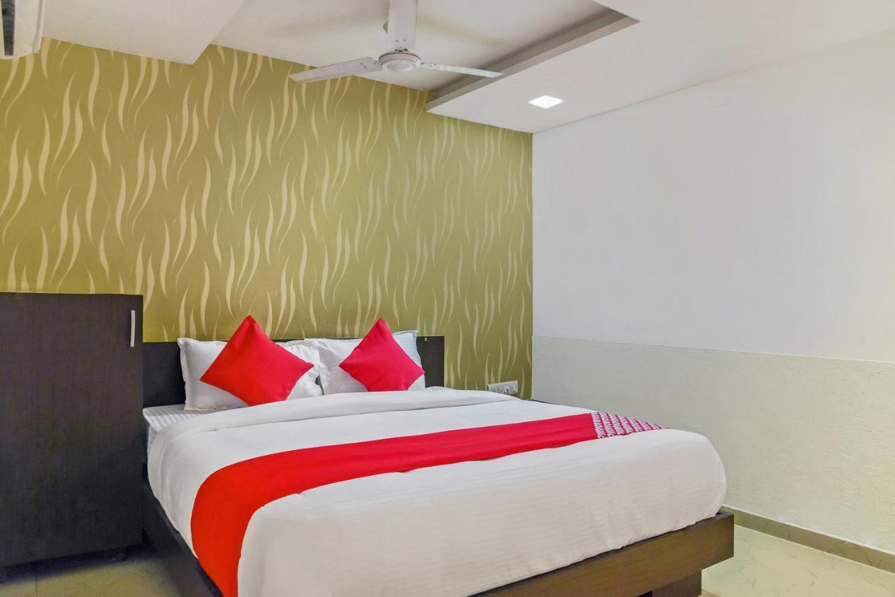 Spot On 27638 Jay Radhe Ahmedabad