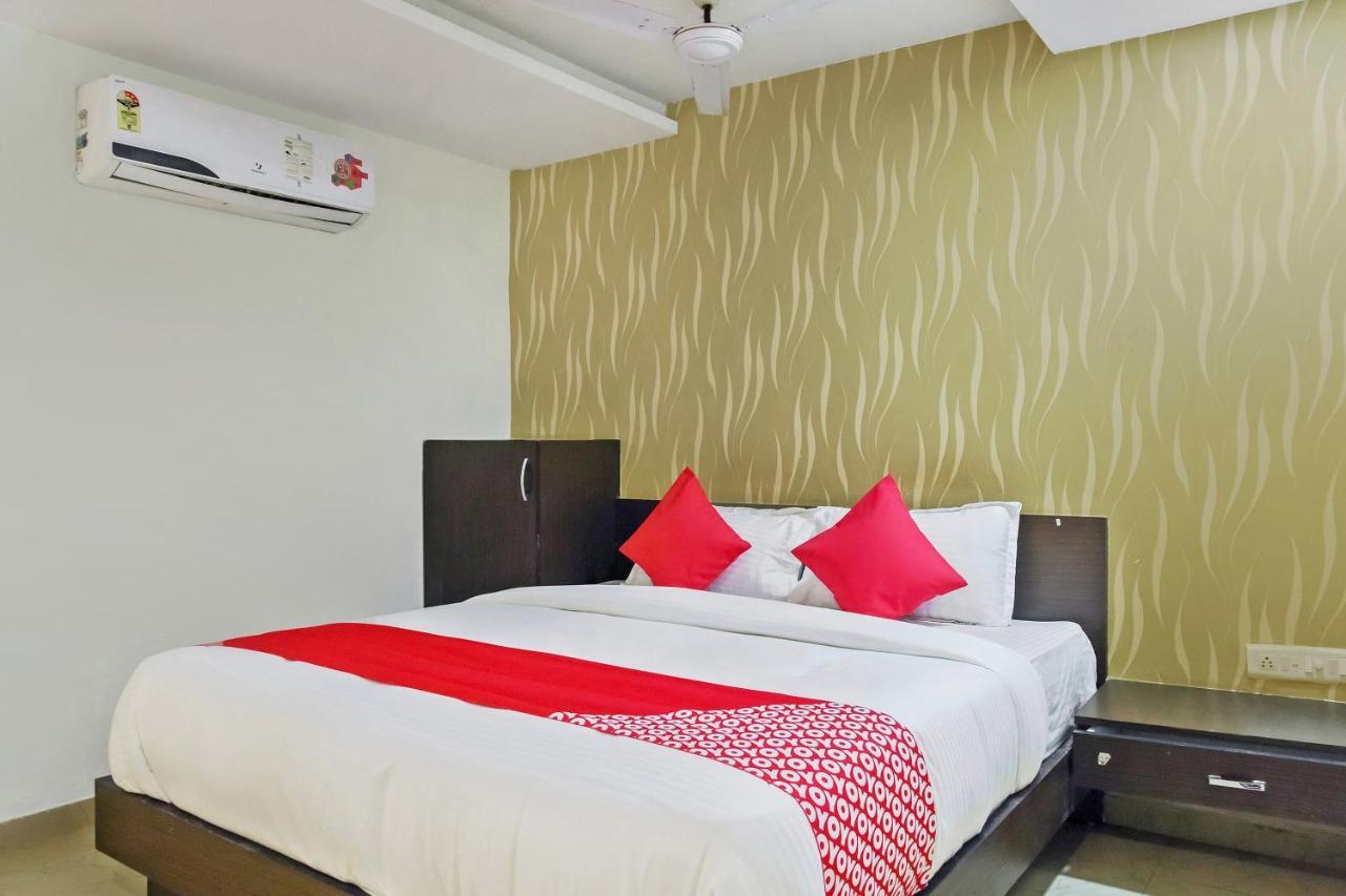 Spot On 27638 Jay Radhe Hotel Ahmedabad