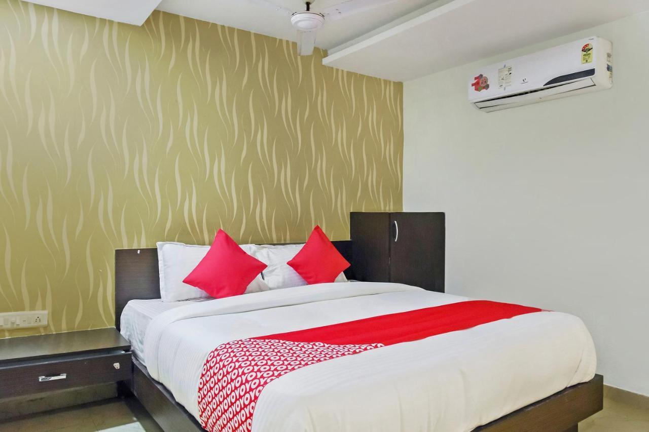 Hotel Spot On 27638 Jay Radhe Ahmedabad