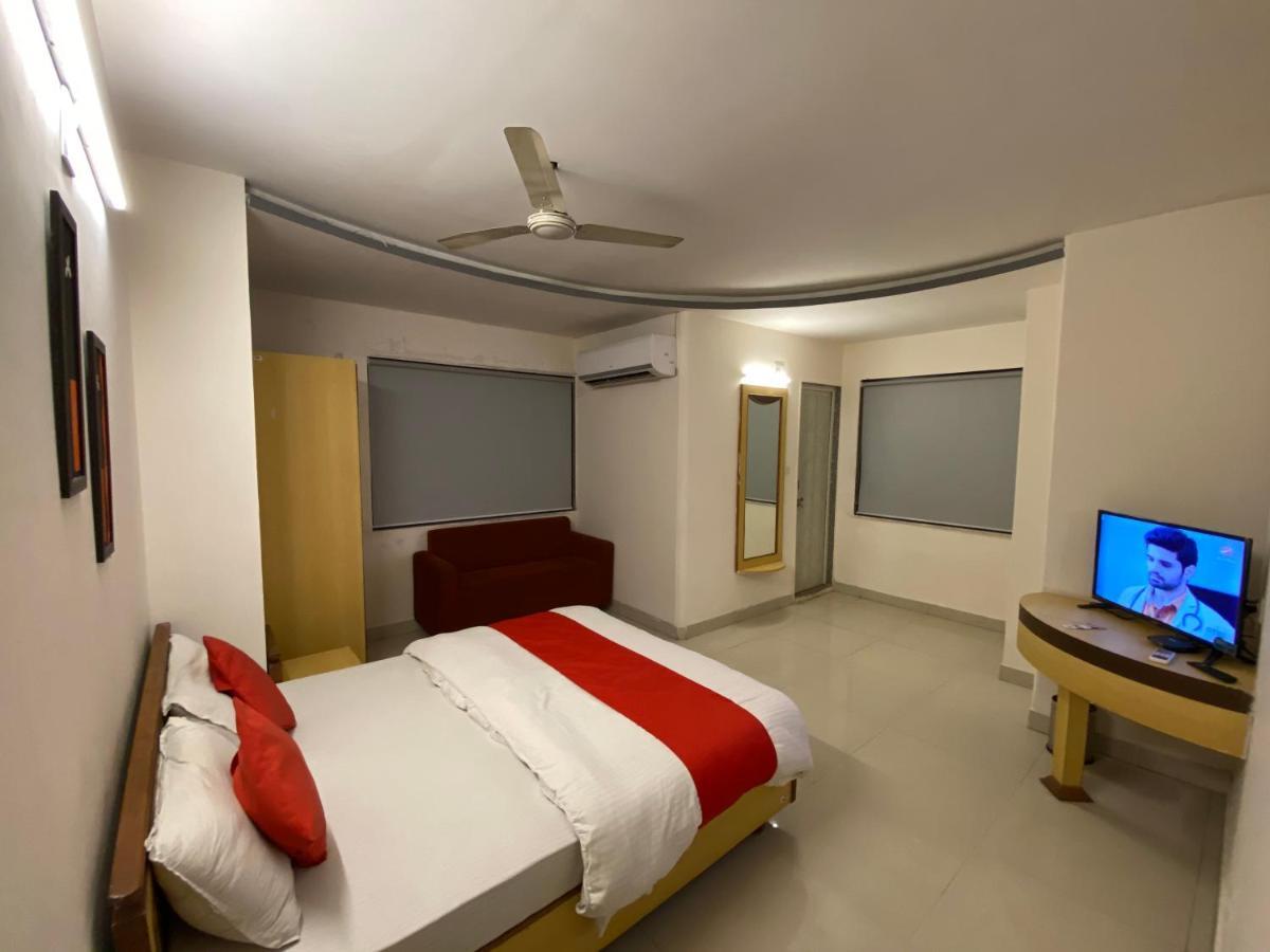Hotel Riverfront Ahmedabad