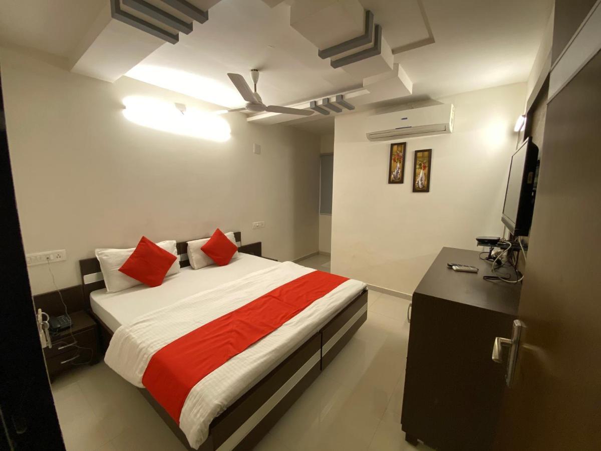 Riverfront Hotel