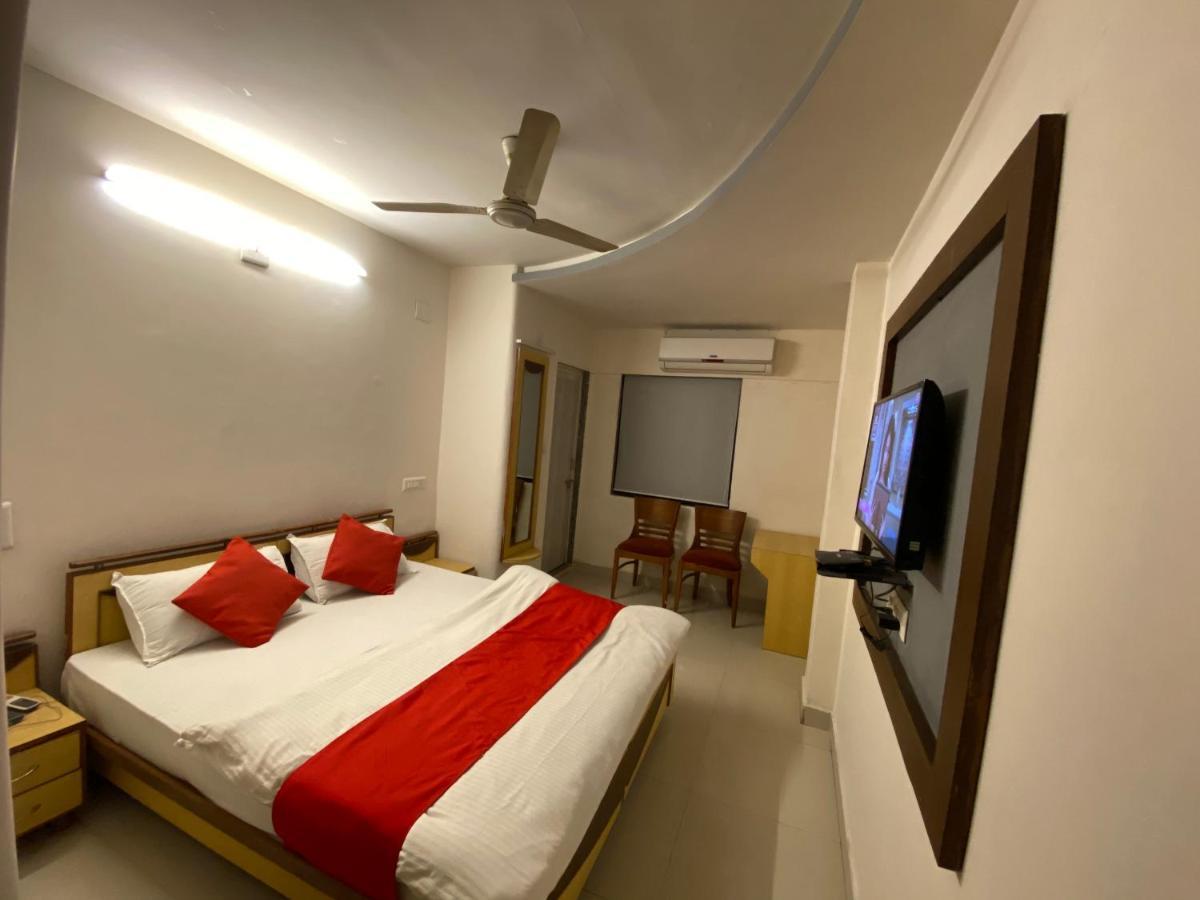 Riverfront Hotel Ahmedabad