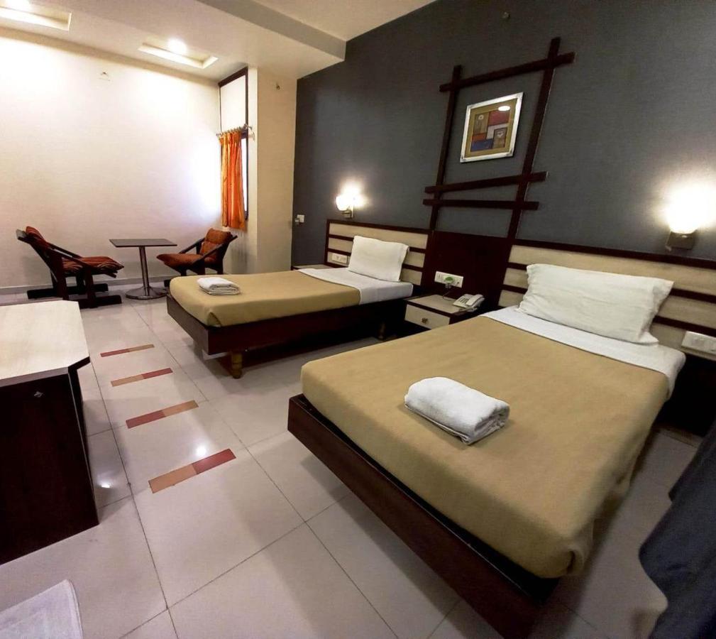Airport Plaza 3*