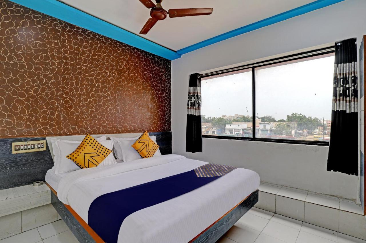 Spot On 82094 Mayur Palace Hotel
