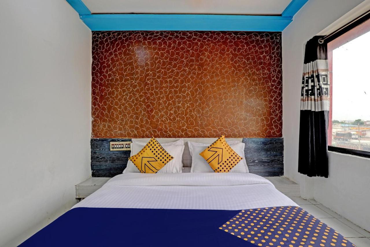 Spot On 82094 Mayur Palace 2*