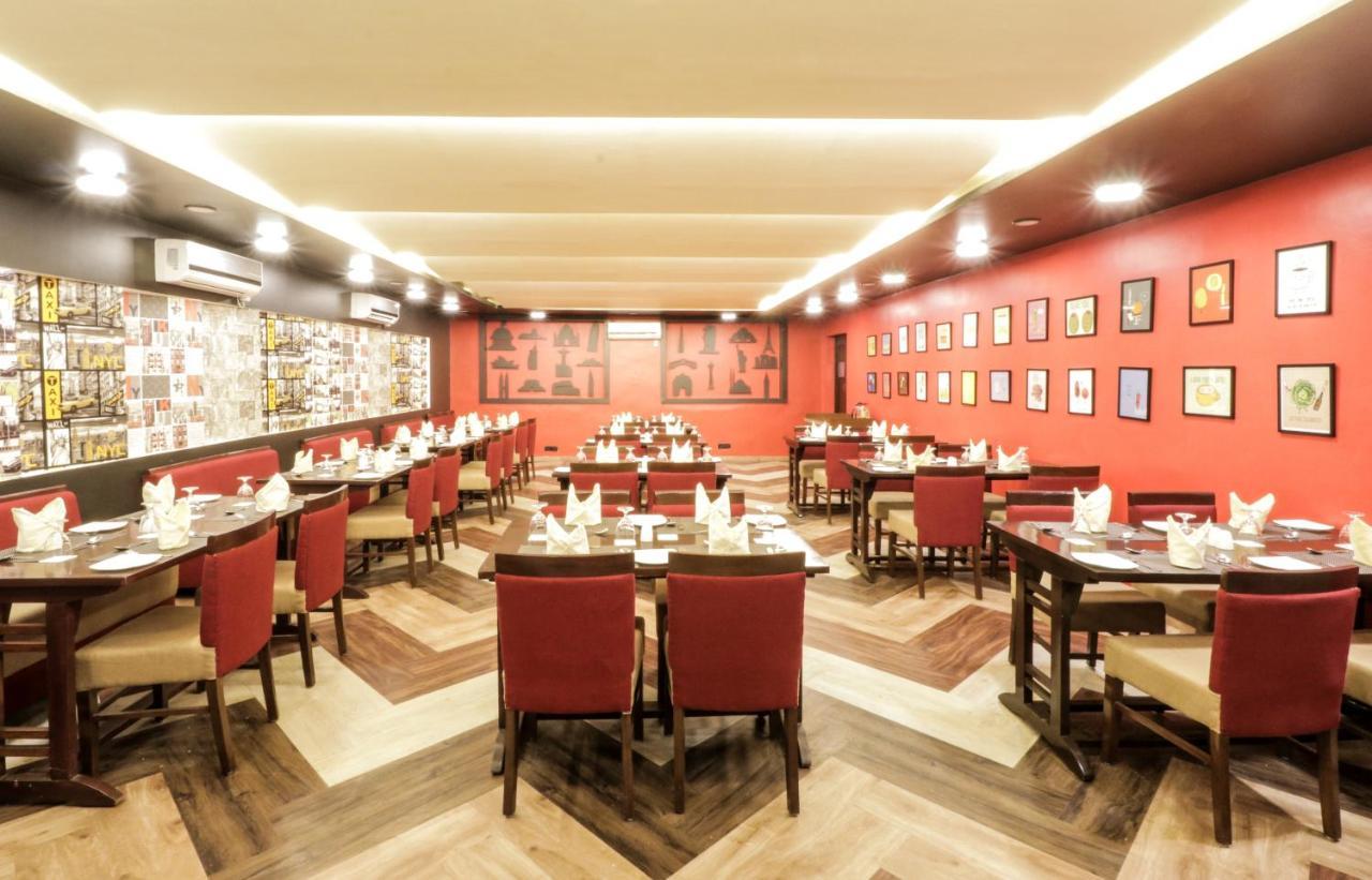 Hotel Arristo And Club Ahmedabad
