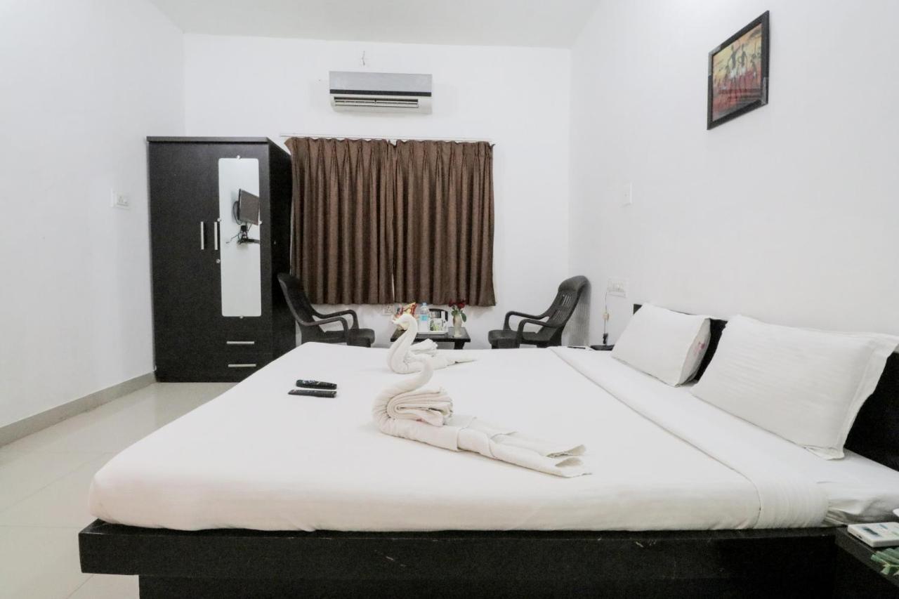 Arristo And Club 3* Ahmedabad