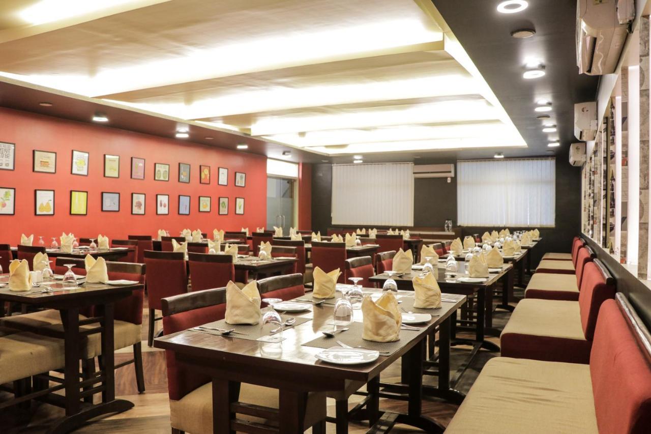 Hotel Arristo And Club Ahmedabad