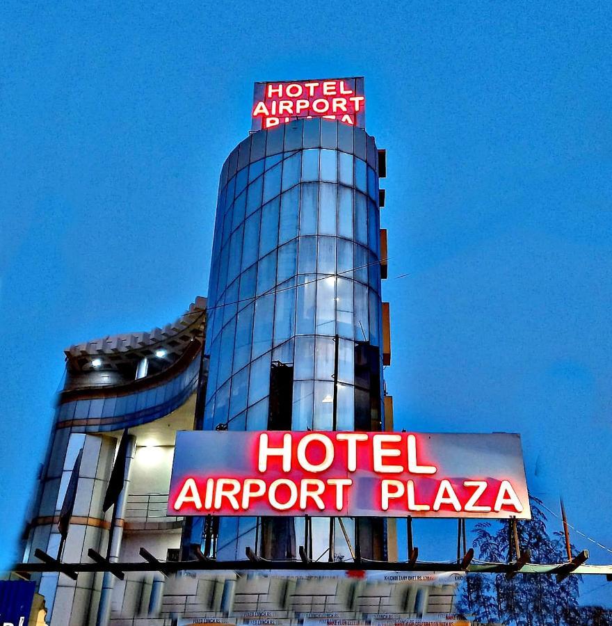 Airport Plaza Hotel