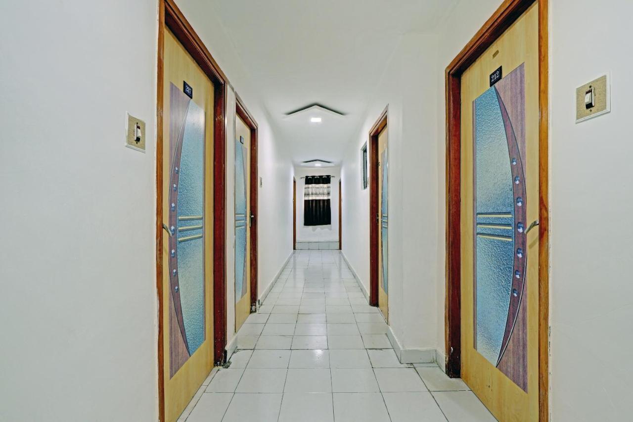 Spot On 82094 Mayur Palace 2* Ahmedabad