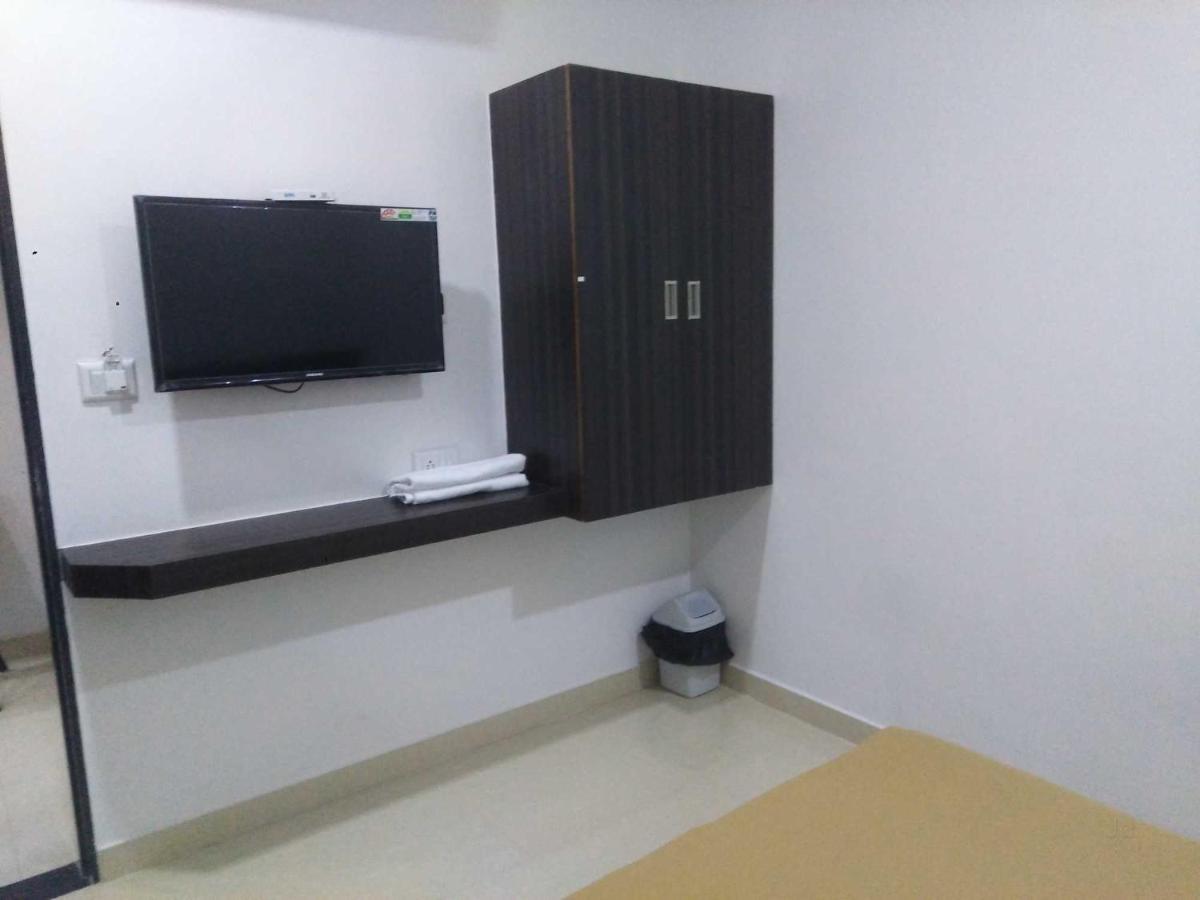 Relax Ac Hostel