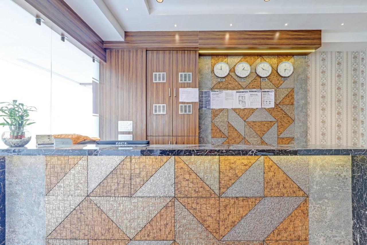 Oyo Flagship 86605 Hotel The Meriton Hotel Ahmedabad
