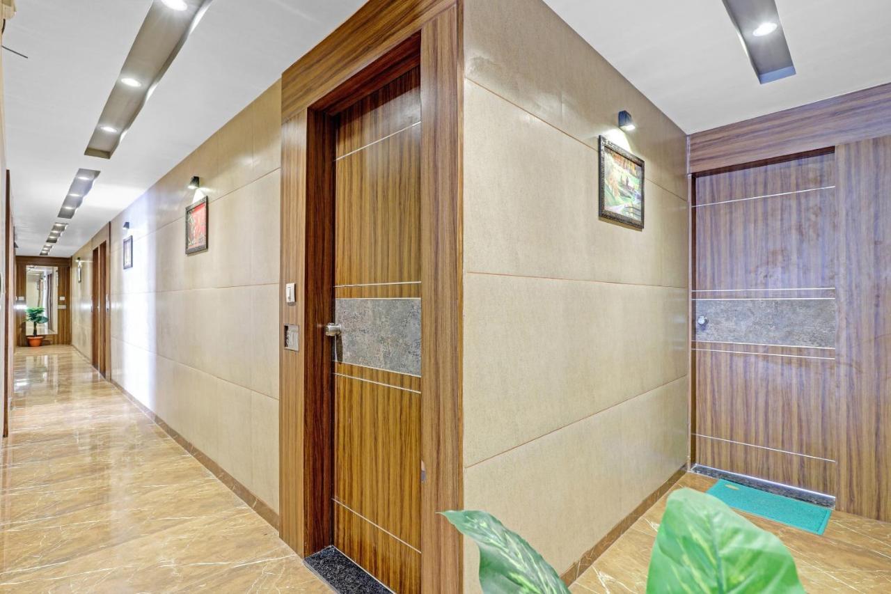 Oyo Flagship 86605 Hotel The Meriton Hotel 3*