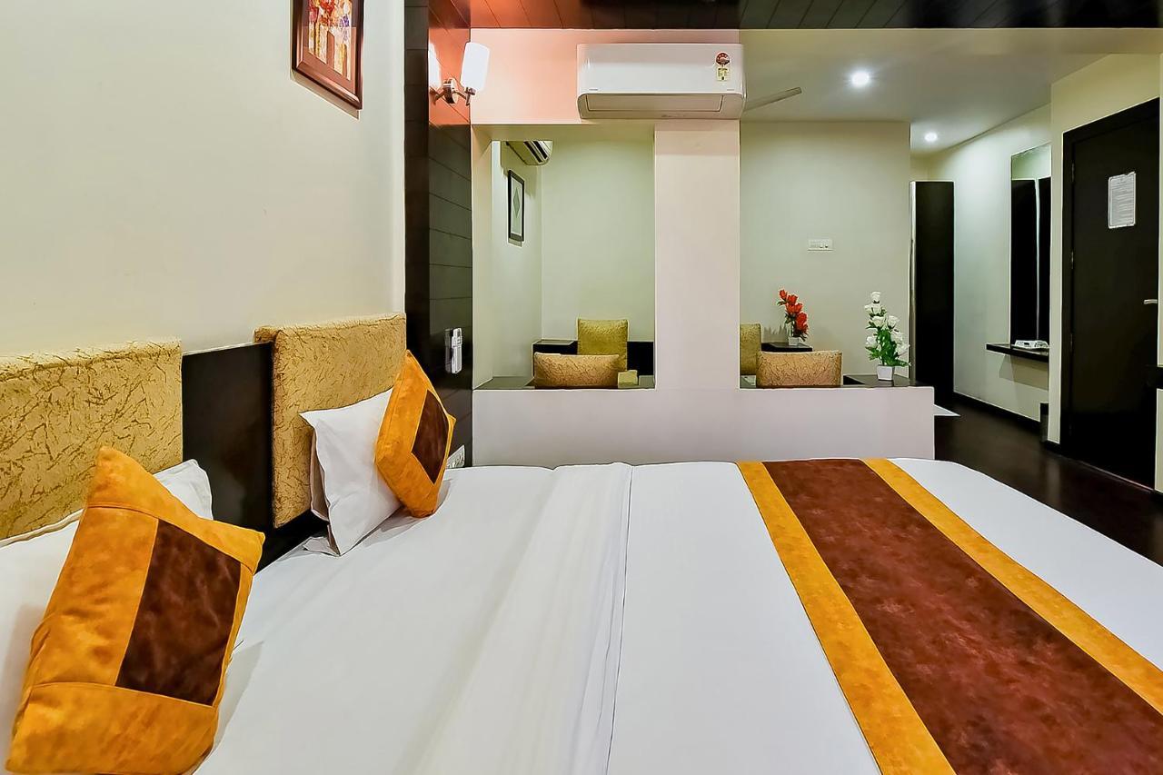 Fabhotel Royal Landmark Hotel