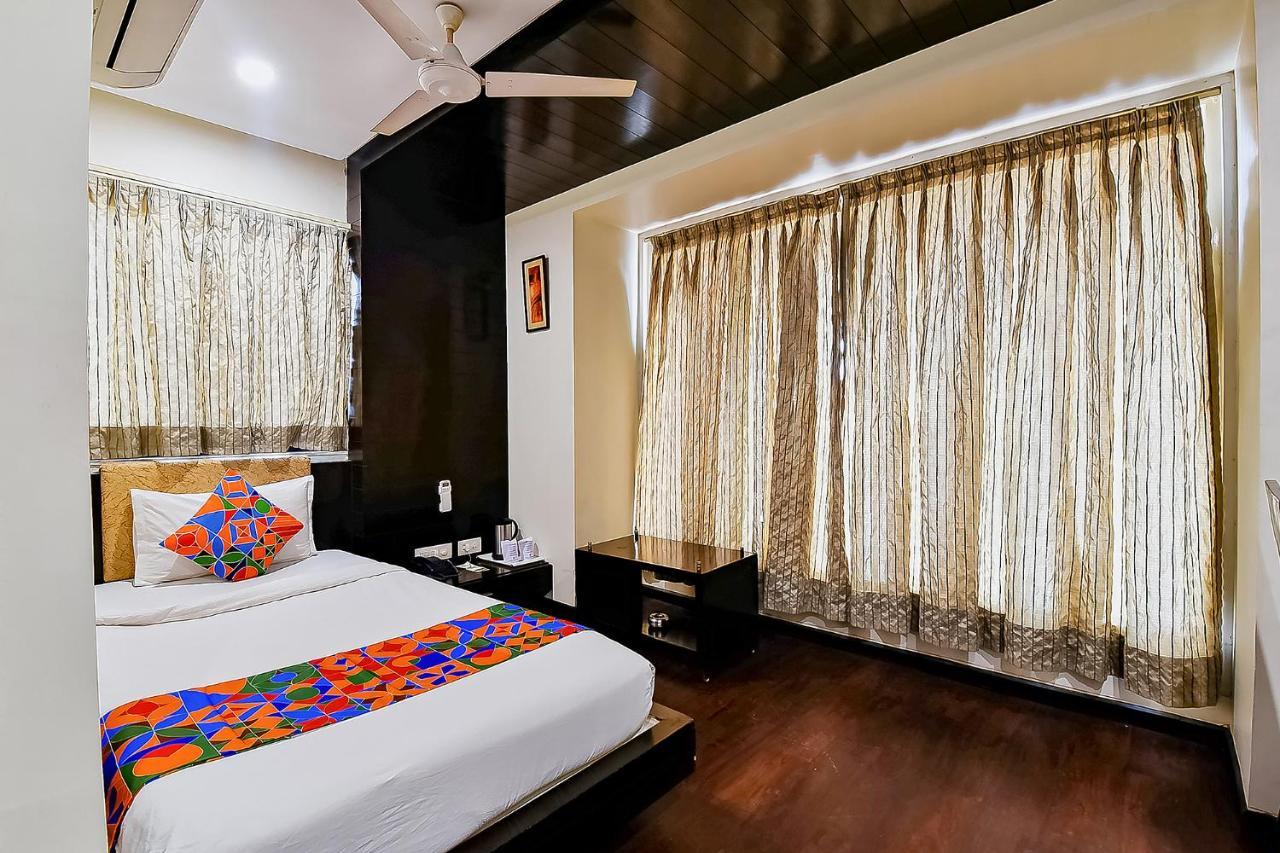 Fabhotel Royal Landmark Hotel *