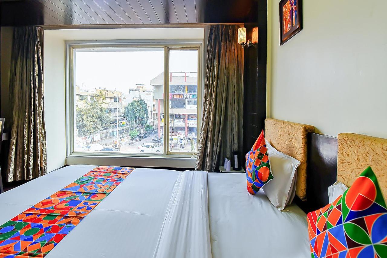 Fabhotel Royal Landmark Hotel