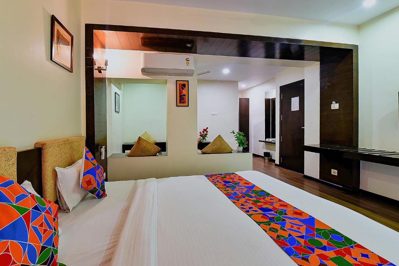 Fabhotel Royal Landmark Hotel Ahmedabad