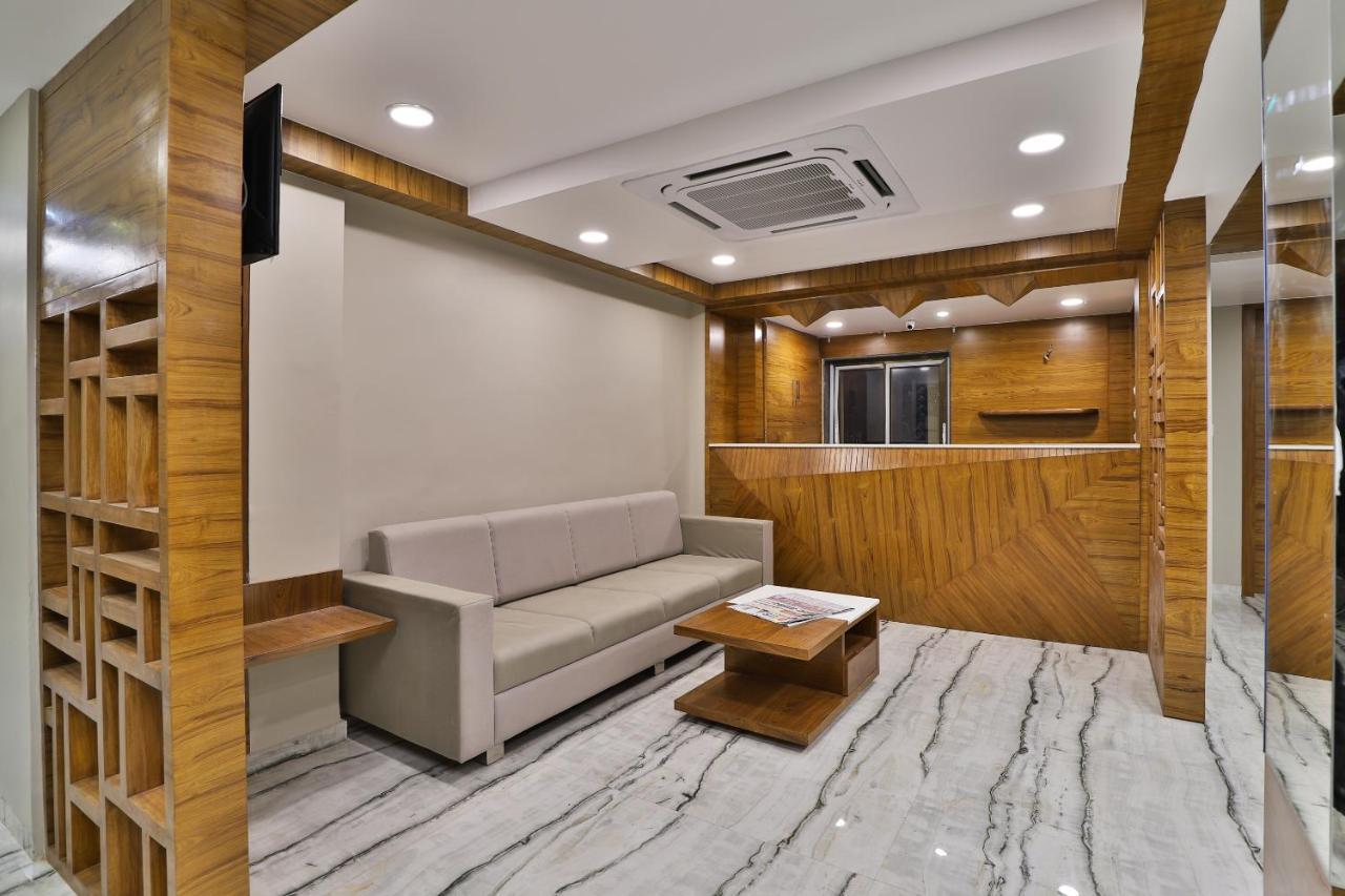Balaji Hotel 3*