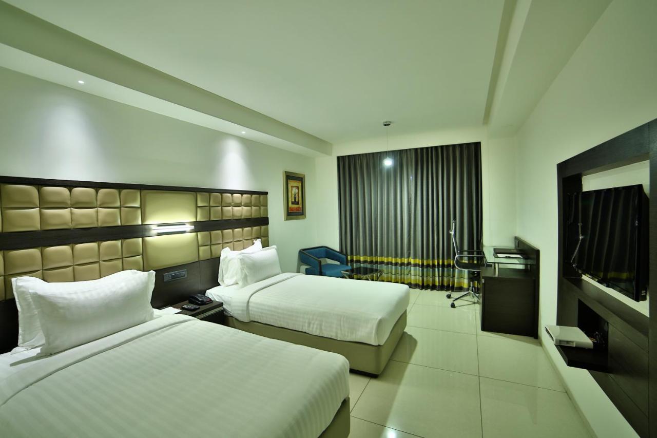 G Express Formerly Known As Tgb Express 3* Ahmedabad