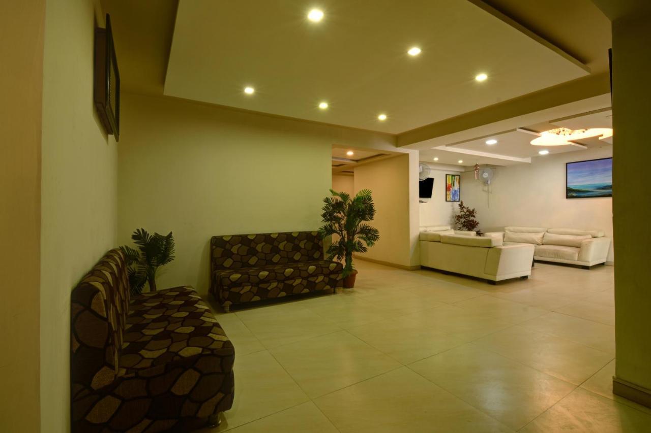 Skyland Hotel Ahmedabad