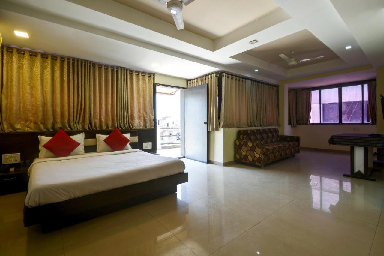 Skyland Hotel Ahmedabad